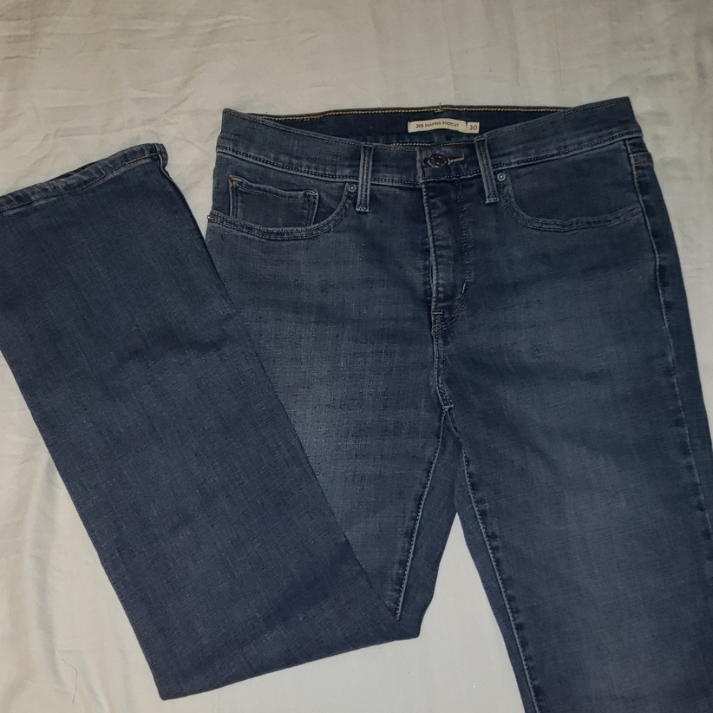 Bootcut Levi's 👖